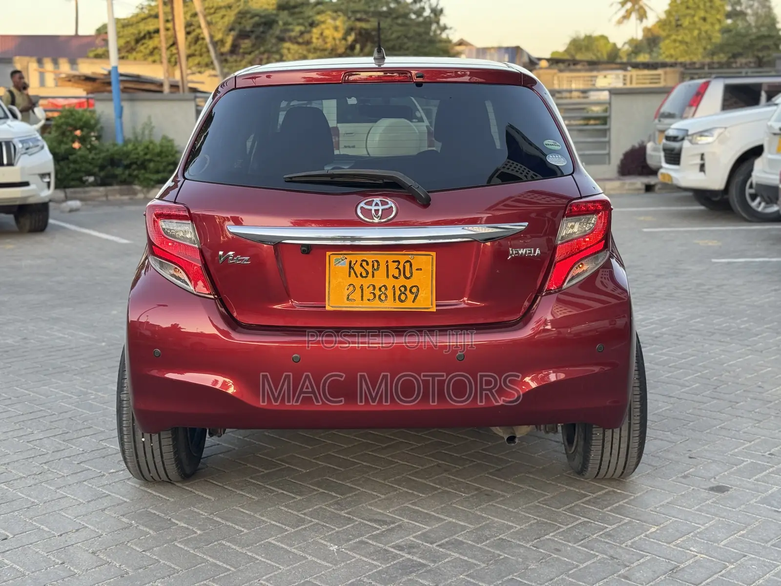 Toyota Vitz 1.0 FWD 5dr 2016 Burgundy