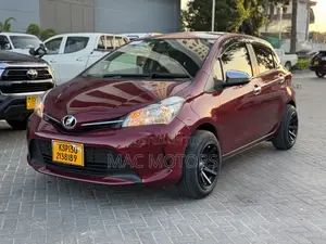 Toyota Vitz 1.0 FWD 5dr 2016 Burgundy