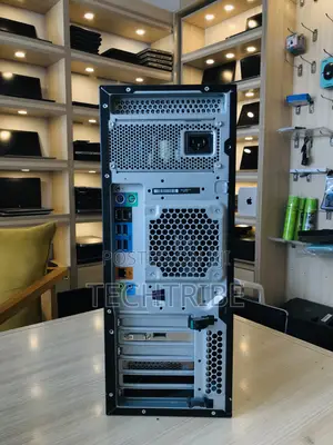 Desktop Computer HP Z440 16GB Intel Xeon HDD+SSD 1T