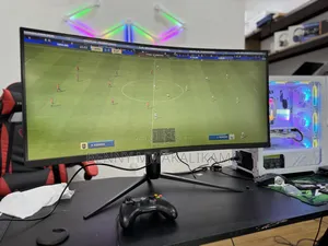 Photo - Msi Curved Monitor