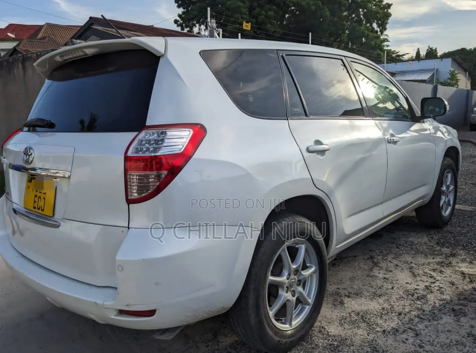 Toyota Vanguard 2007 White