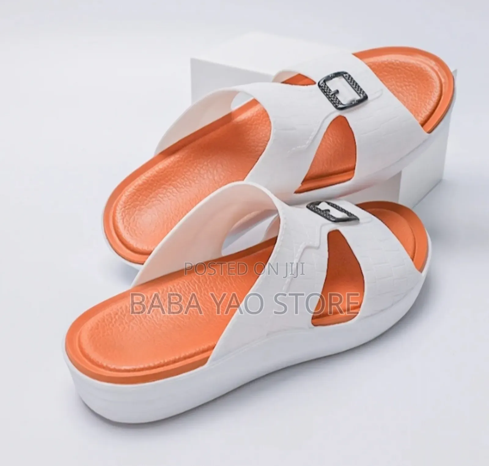 Lightweight PVC Men's Sandals Comfortable Slips Arab Style.