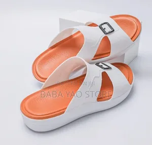 Lightweight PVC Men's Sandals Comfortable Slips Arab Style.