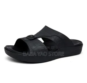Lightweight PVC Men's Sandals Comfortable Slips Arab Style.