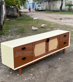 Tv Show Case
