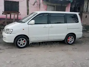 Toyota Noah 2004 White