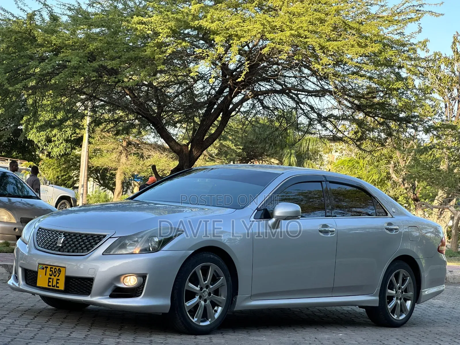 Toyota Crown 2009 Silver