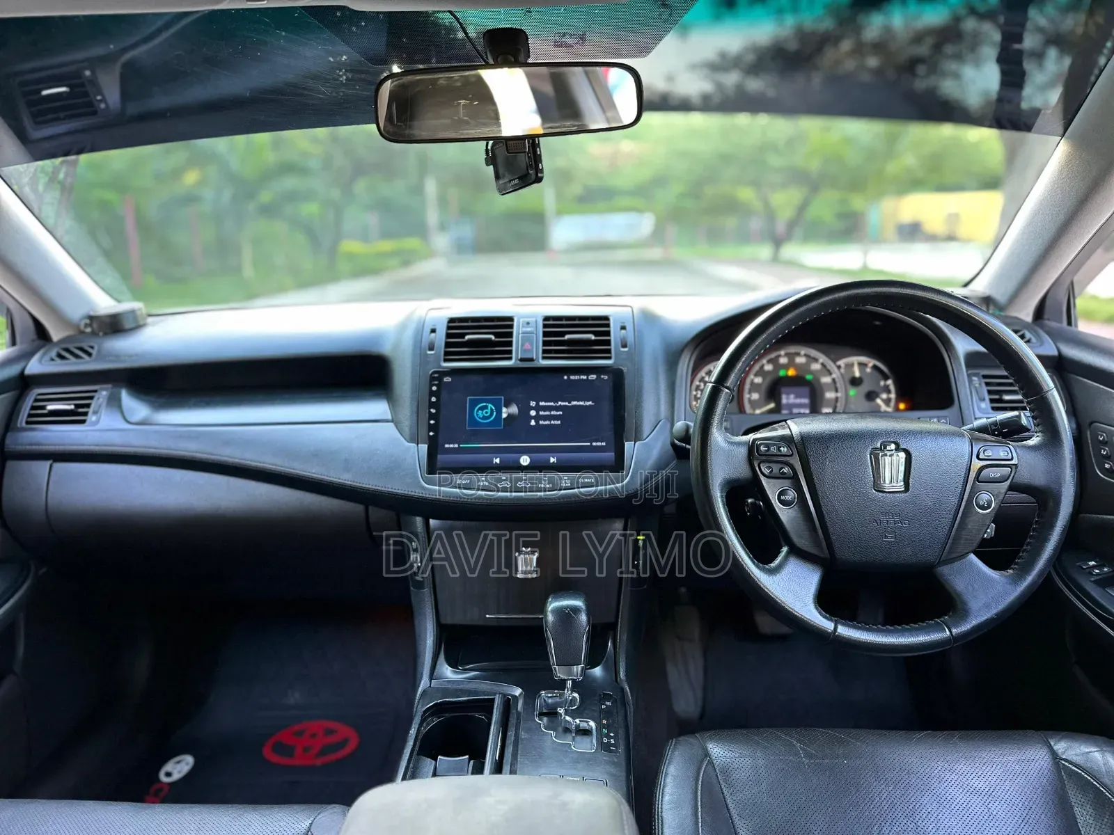 Toyota Crown 2009 Silver