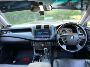 Toyota Crown 2009 Silver