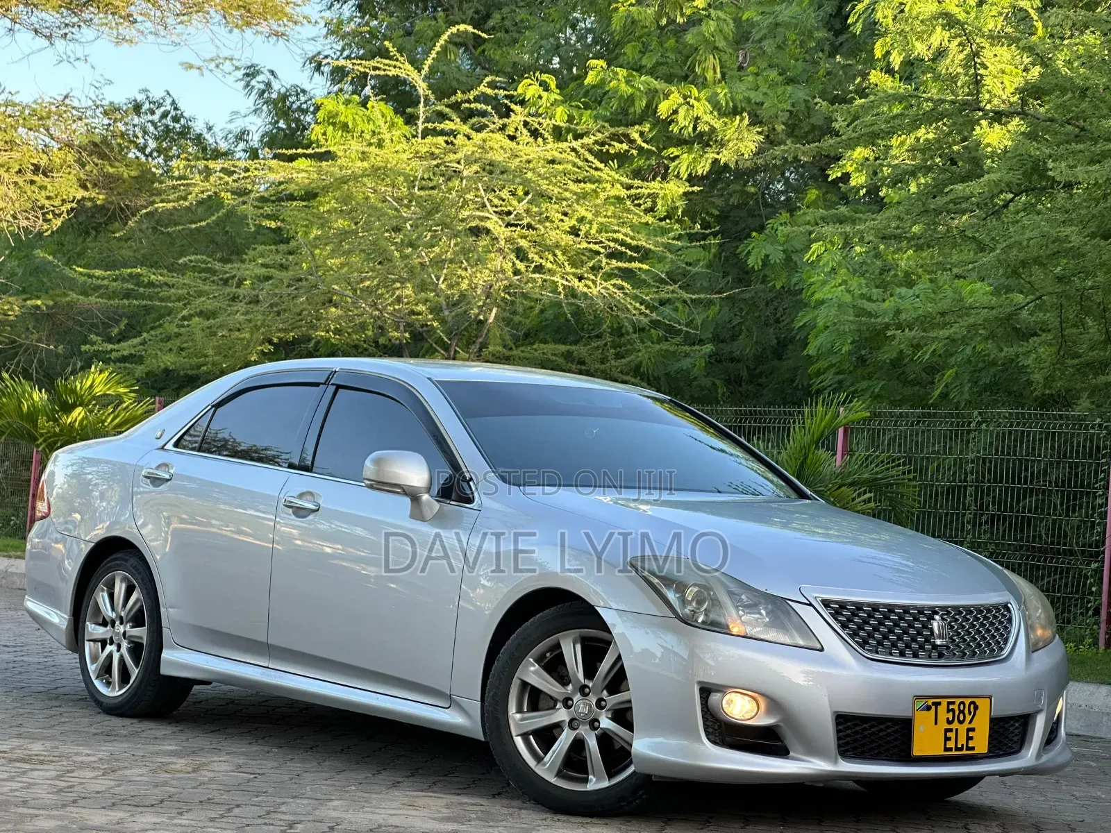 Toyota Crown 2009 Silver
