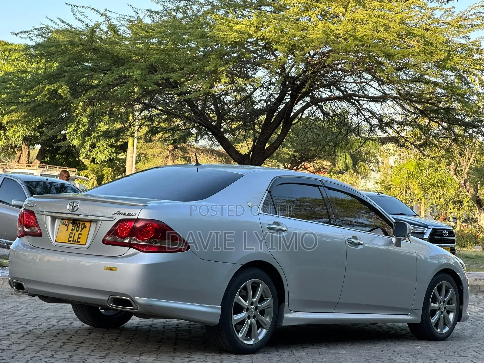 Toyota Crown 2009 Silver