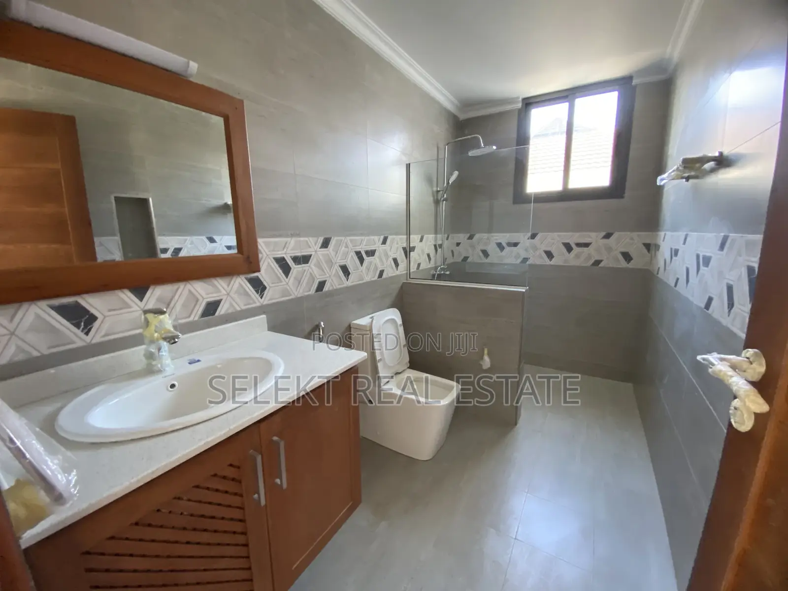 2bdrm Apartment in Mikocheni for rent
