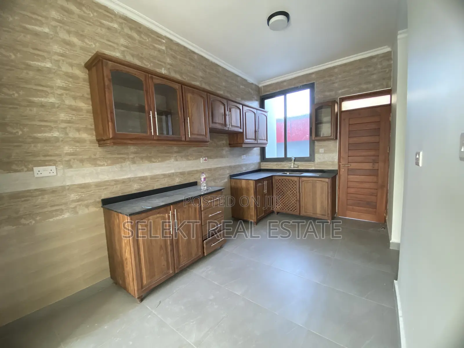 2bdrm Apartment in Mikocheni for rent