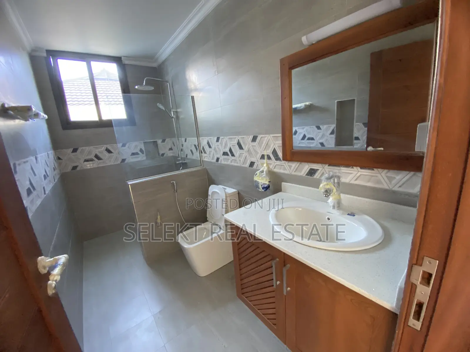 2bdrm Apartment in Mikocheni for rent