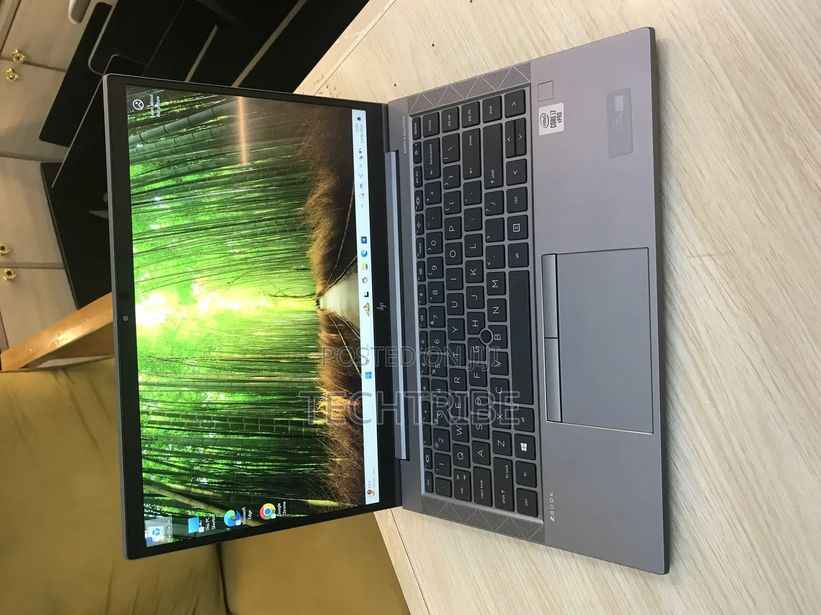 New Laptop HP ZBook Firefly 14 G7 16GB Intel Core i7 SSD 256GB