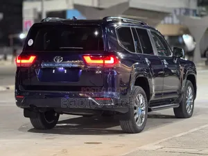 Photo - Toyota Land Cruiser 2023 Blue