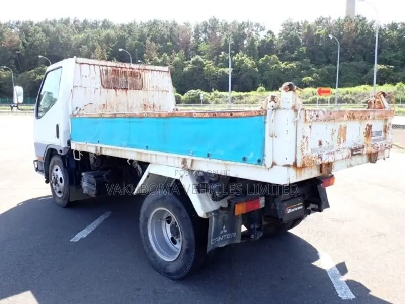 Mitsubishi Truck