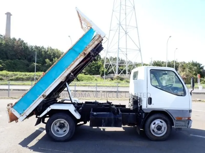 Mitsubishi Truck