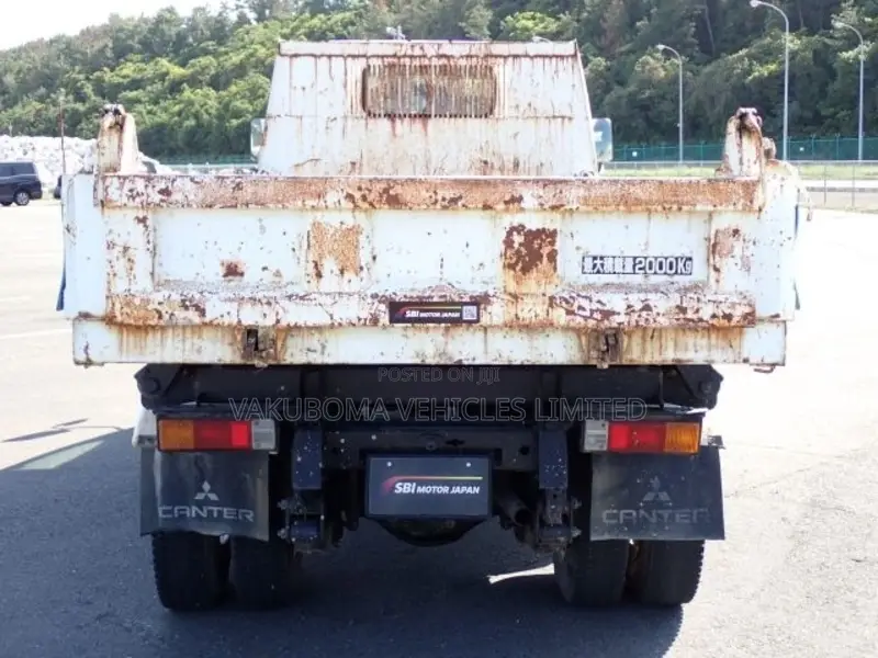 Mitsubishi Truck