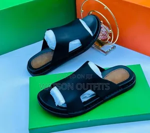 Cool and Smart Men's Clarks Sandals