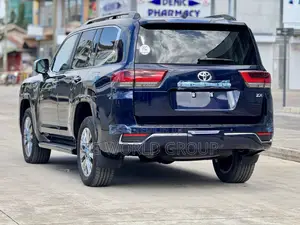 Toyota Land Cruiser 2023 Blue