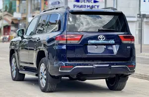 Toyota Land Cruiser 2023 Blue