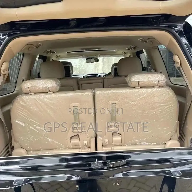 New Toyota Land Cruiser 2012 4.5 V8 DLX Black