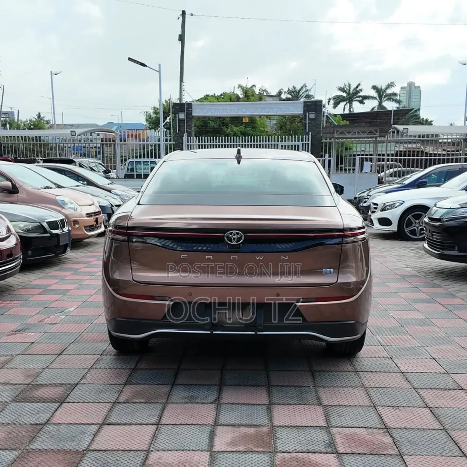 New Toyota Crown 2023 Gray