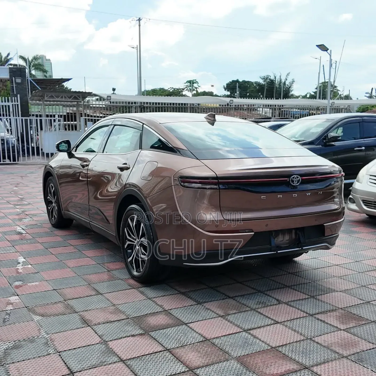 New Toyota Crown 2023 Gray