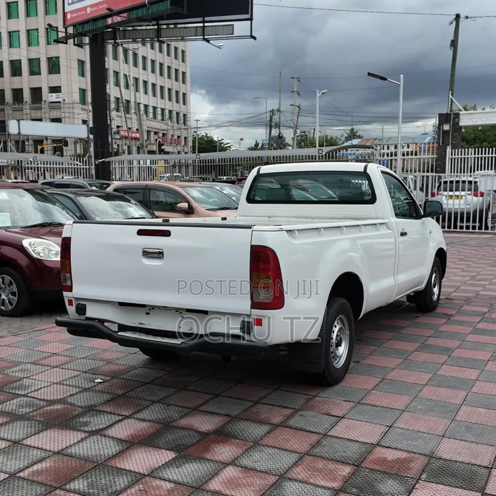 Toyota Hilux 2006 White