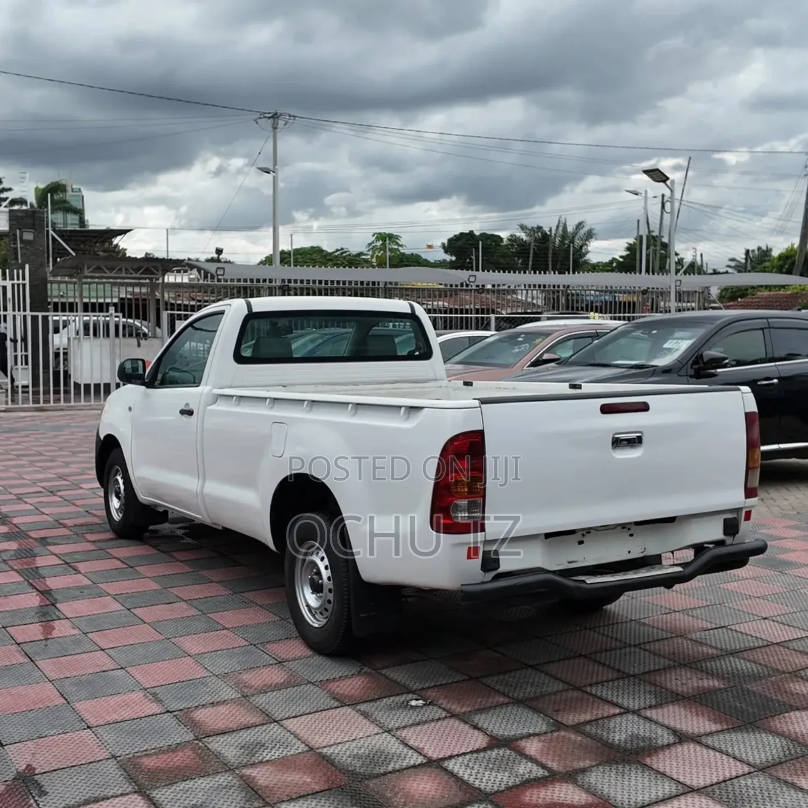 Toyota Hilux 2006 White