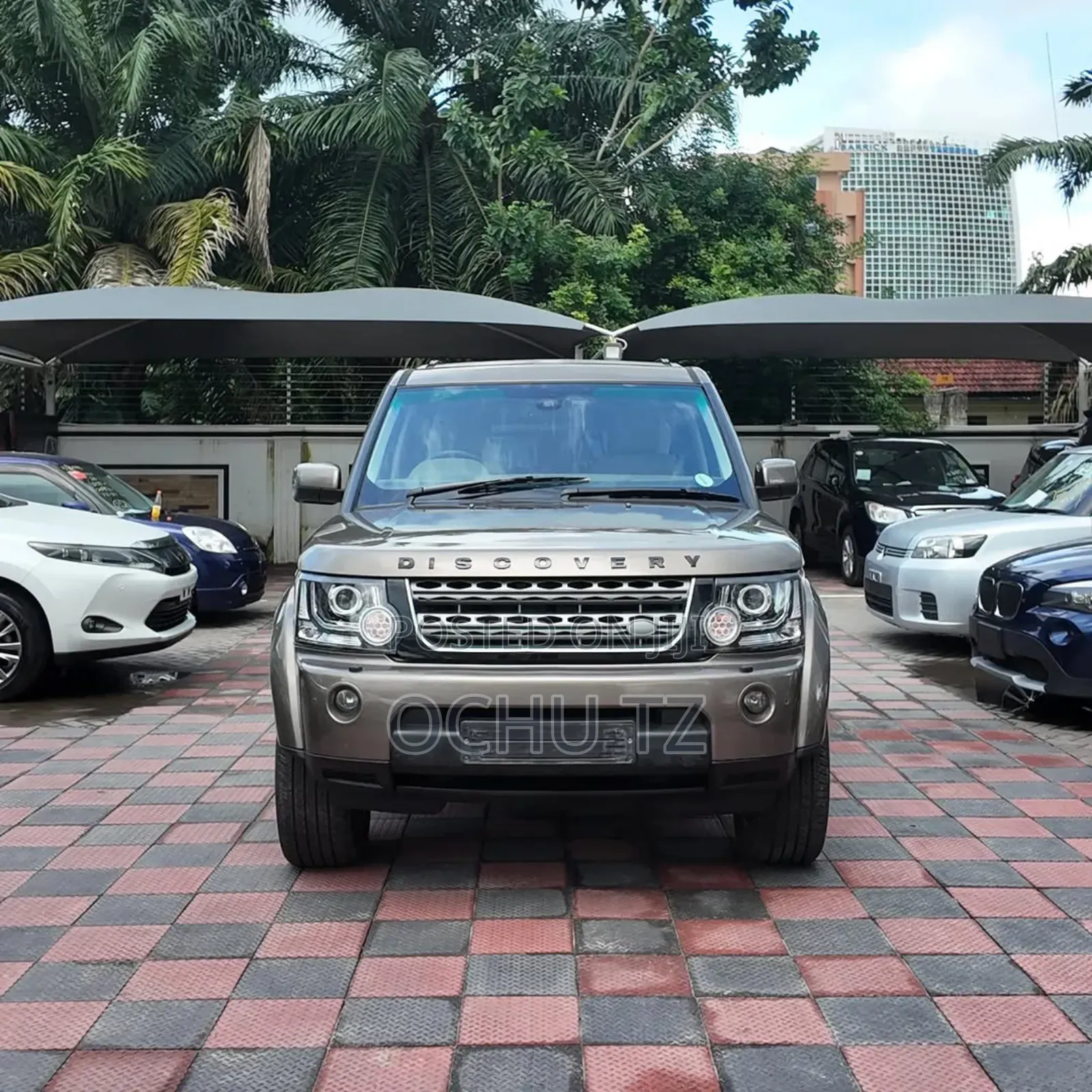 Land Rover Discovery 2010 Gray
