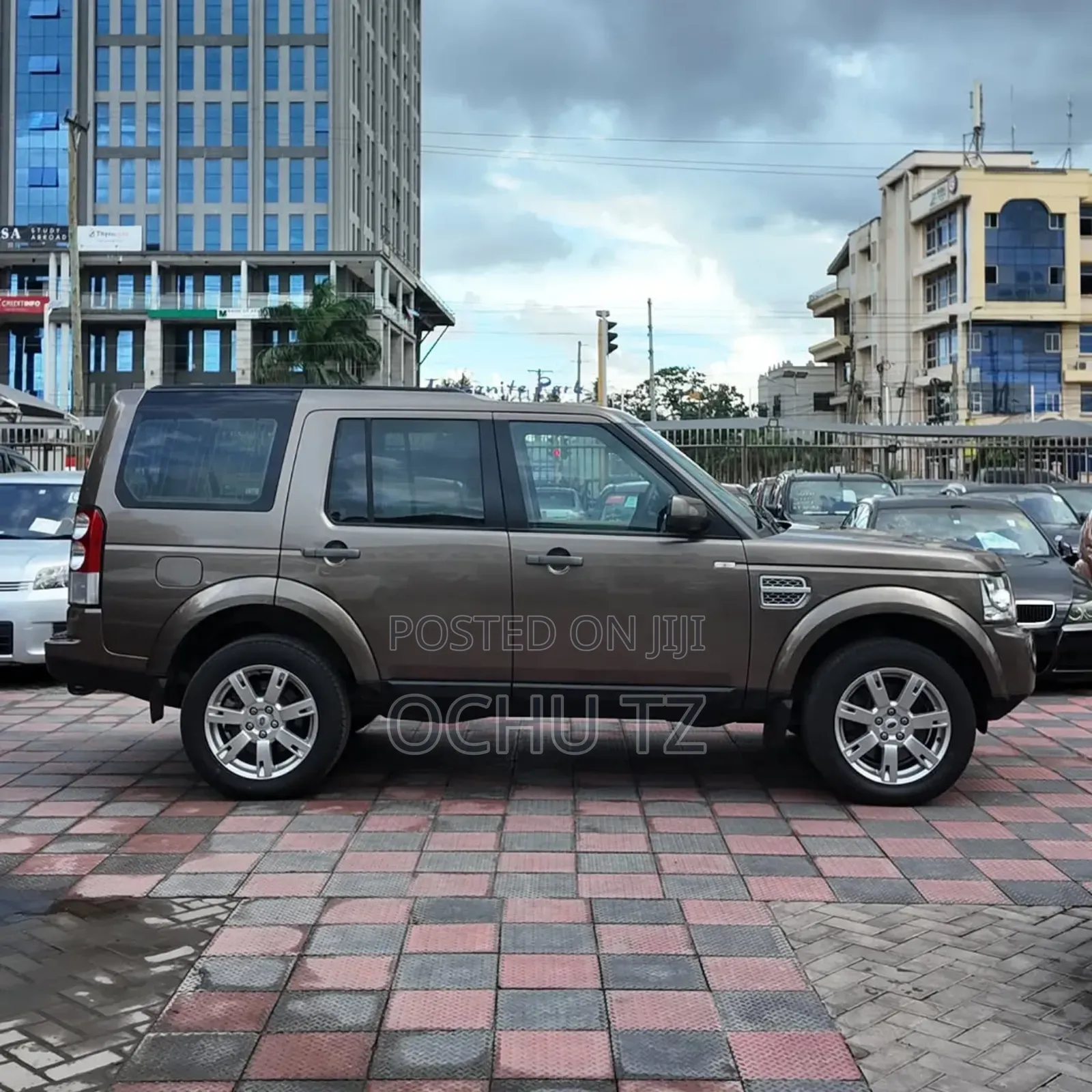Land Rover Discovery 2010 Gray