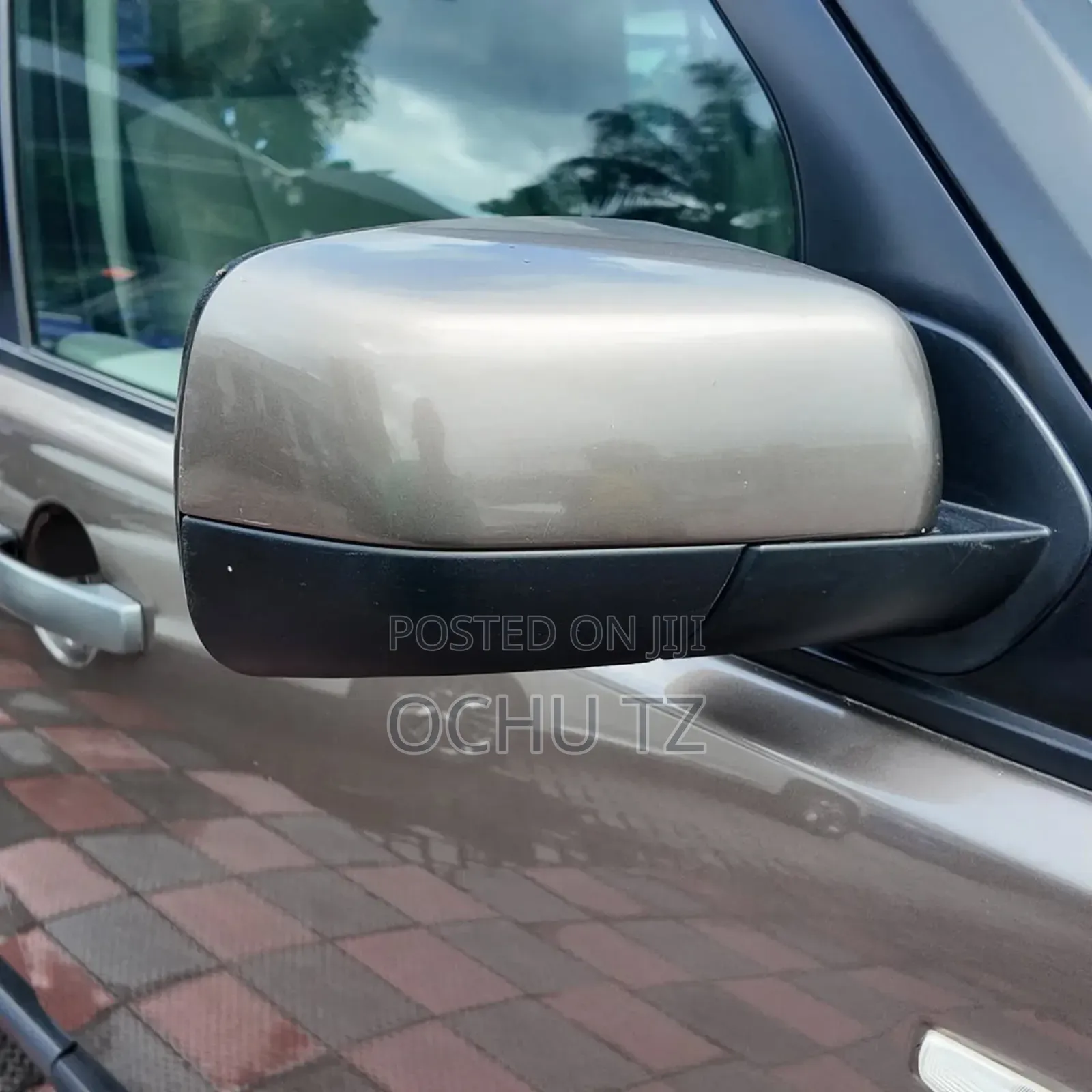 Land Rover Discovery 2010 Gray