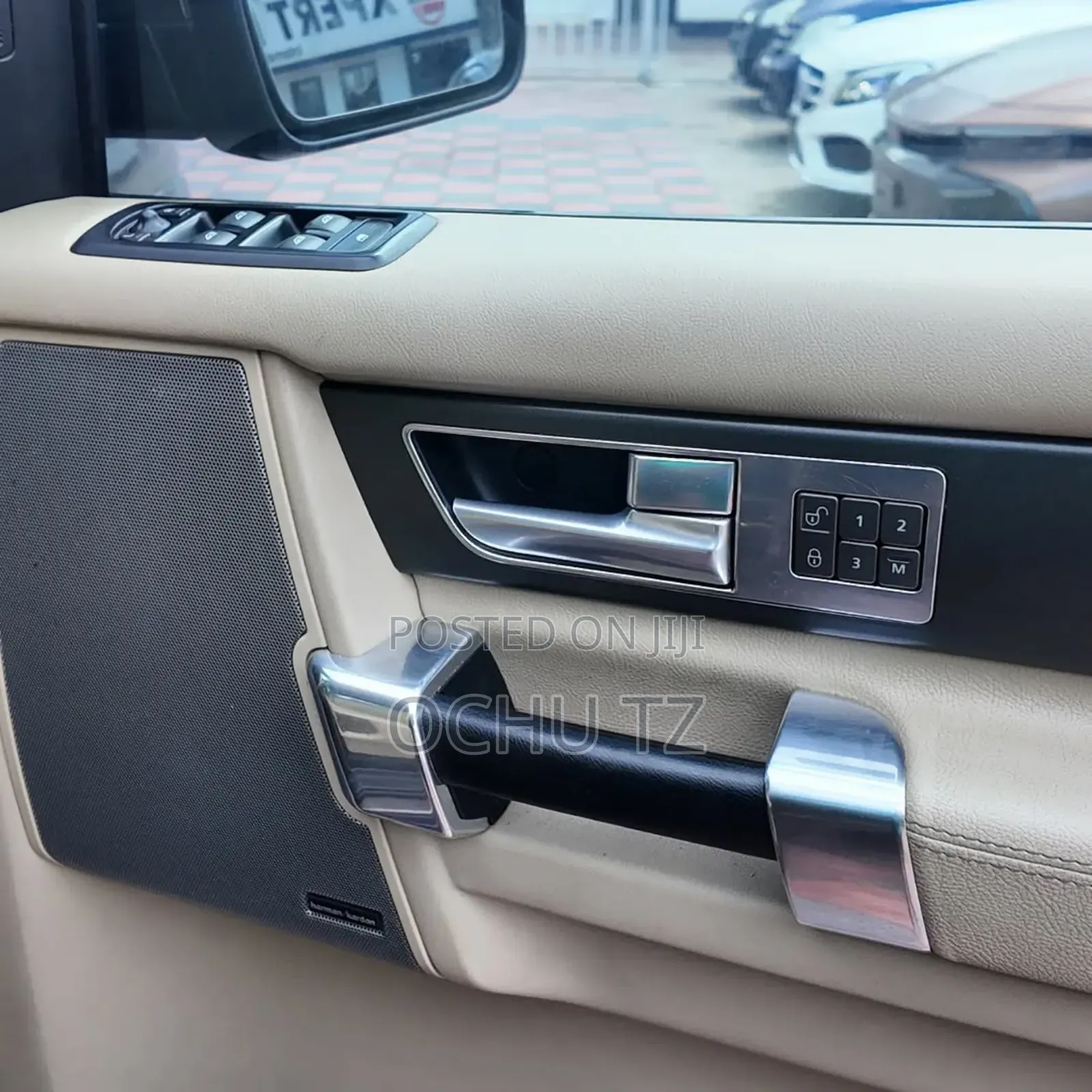 Land Rover Discovery 2010 Gray