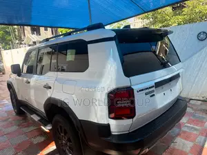Toyota Land Cruiser Prado 2.8 2024 White