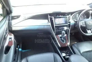 Toyota Harrier 2.0 4WD 2015 Purple