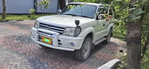 Toyota IST 1999 Off white