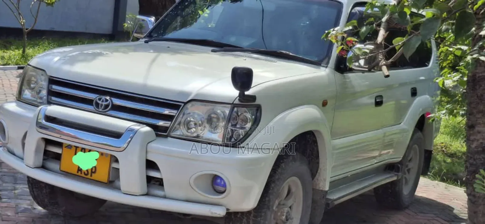 Toyota IST 1999 Off white