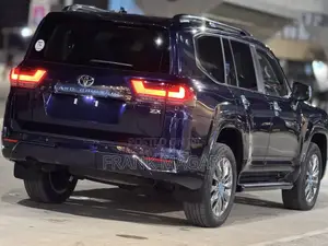 Toyota Land Cruiser 2023 Blue