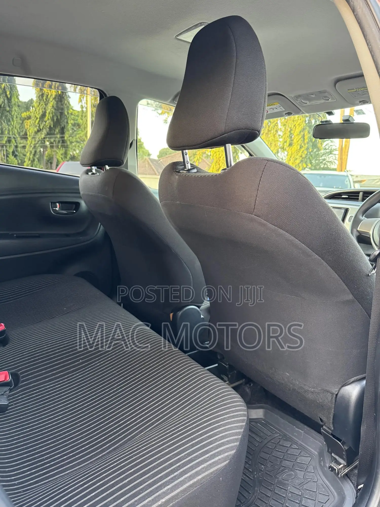 Toyota Vitz 1.0 FWD 5dr 2016 Burgundy