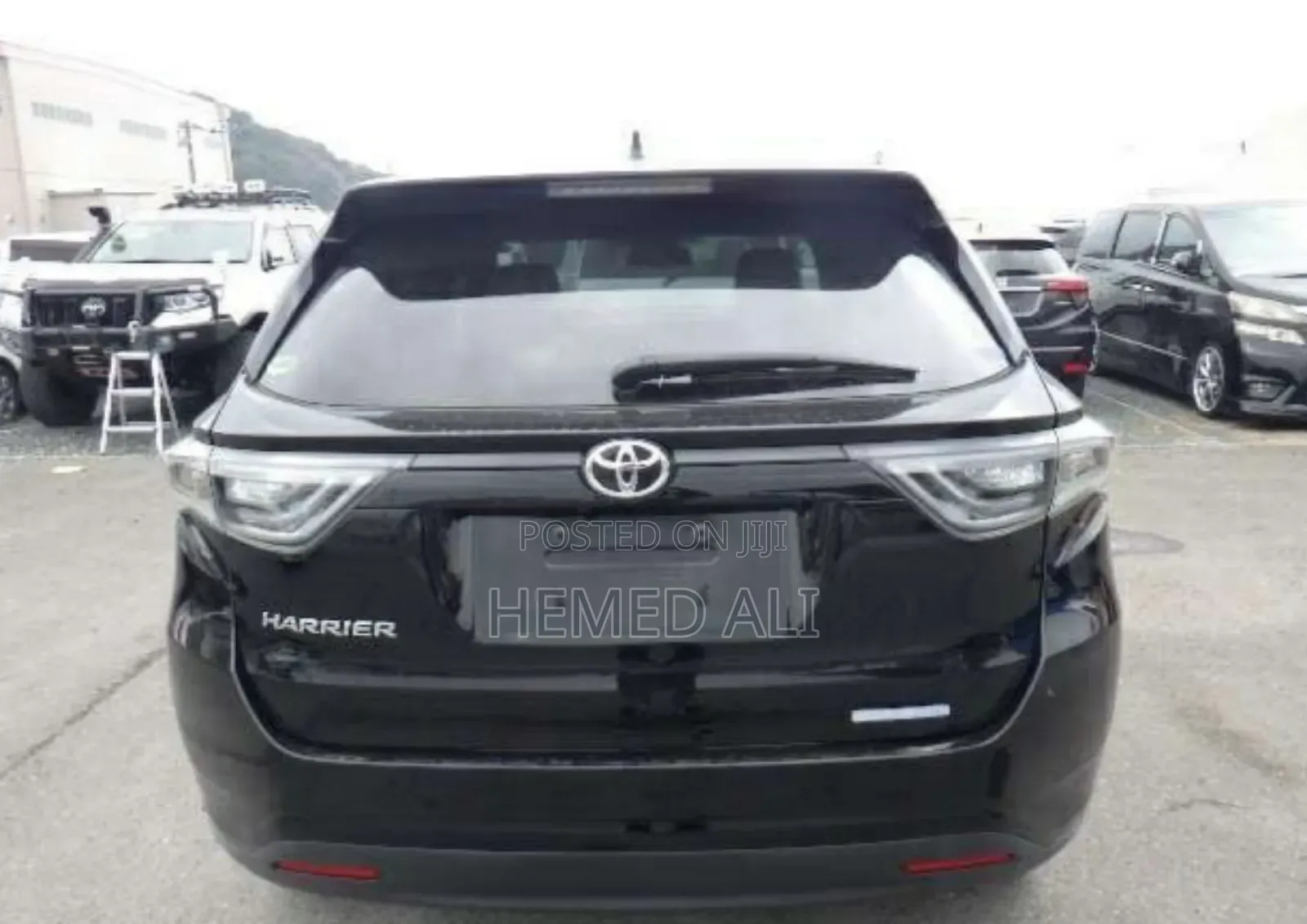 Toyota Harrier 2.0 4WD 2014 Black