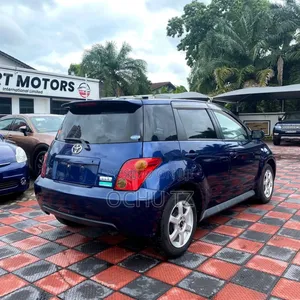 Toyota IST 2002 Blue