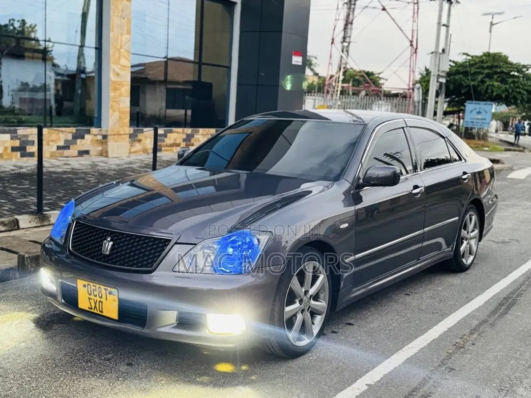 Toyota Crown 2007 Gray
