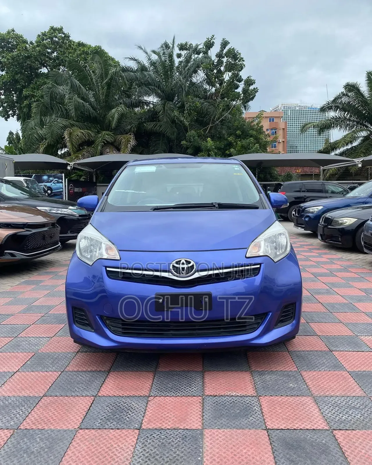 Toyota Ractis 2014 Blue