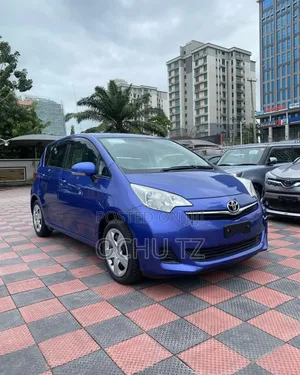 Toyota Ractis 2014 Blue