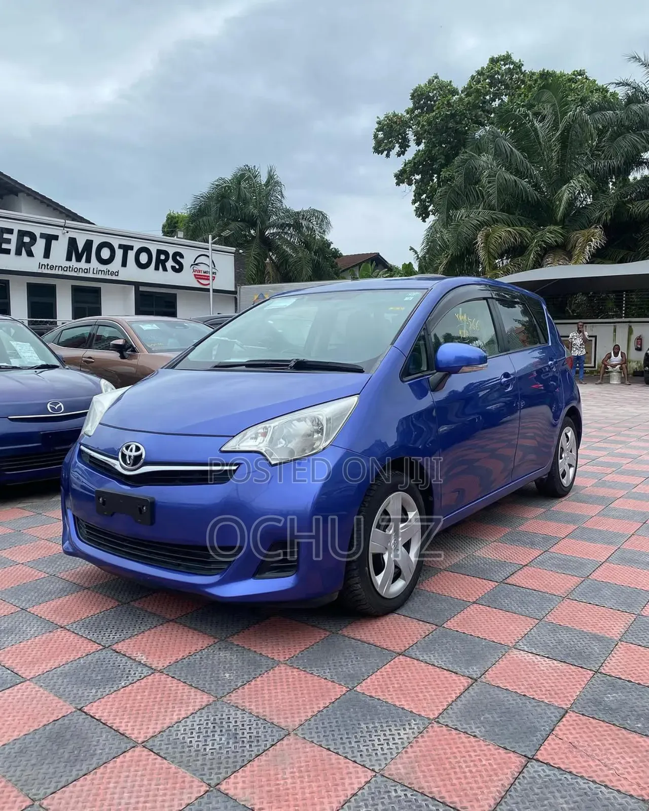 Toyota Ractis 2014 Blue