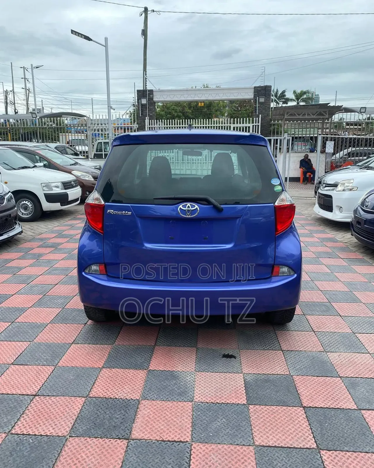 Toyota Ractis 2014 Blue