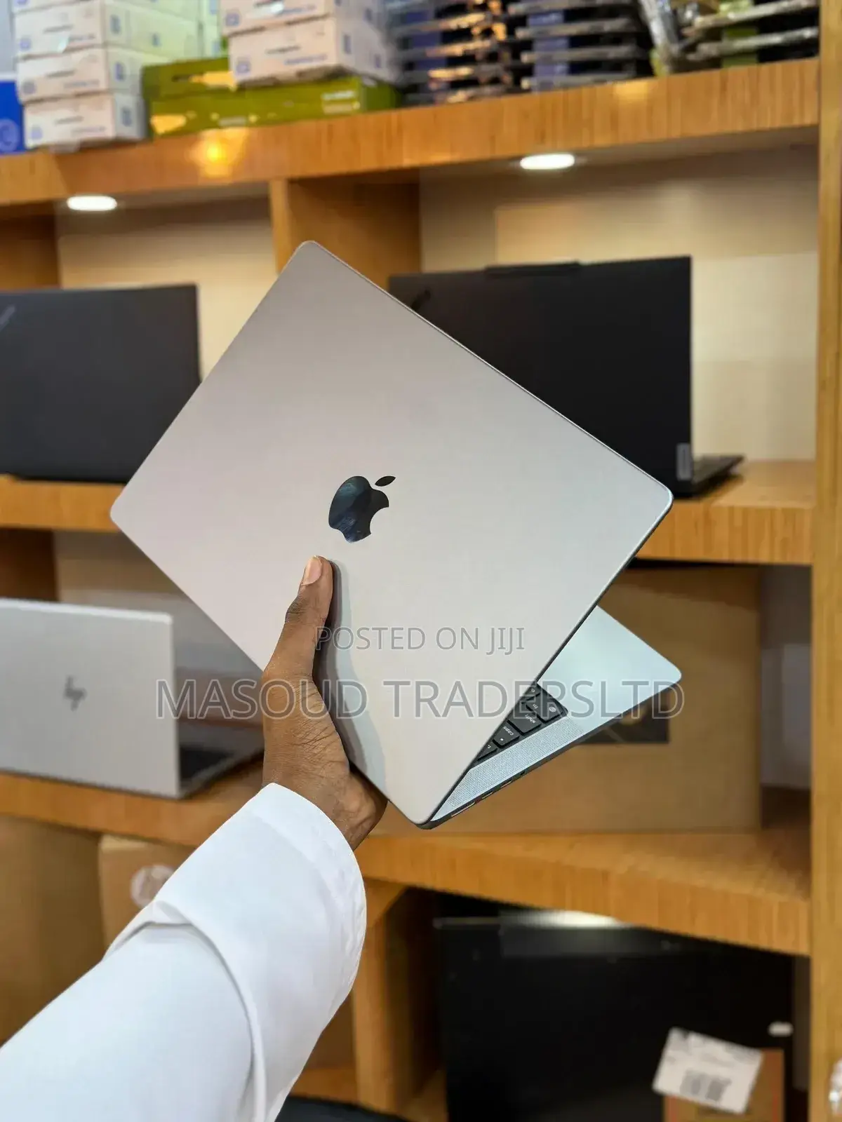 Laptop Apple MacBook Pro 2021 M1 16GB Apple M1 Pro SSD 512GB