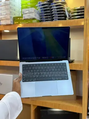 Laptop Apple MacBook Pro 2021 M1 16GB Apple M1 Pro SSD 512GB